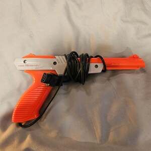 Nintendo NES Zapper Light Gun Original 1985 Orange